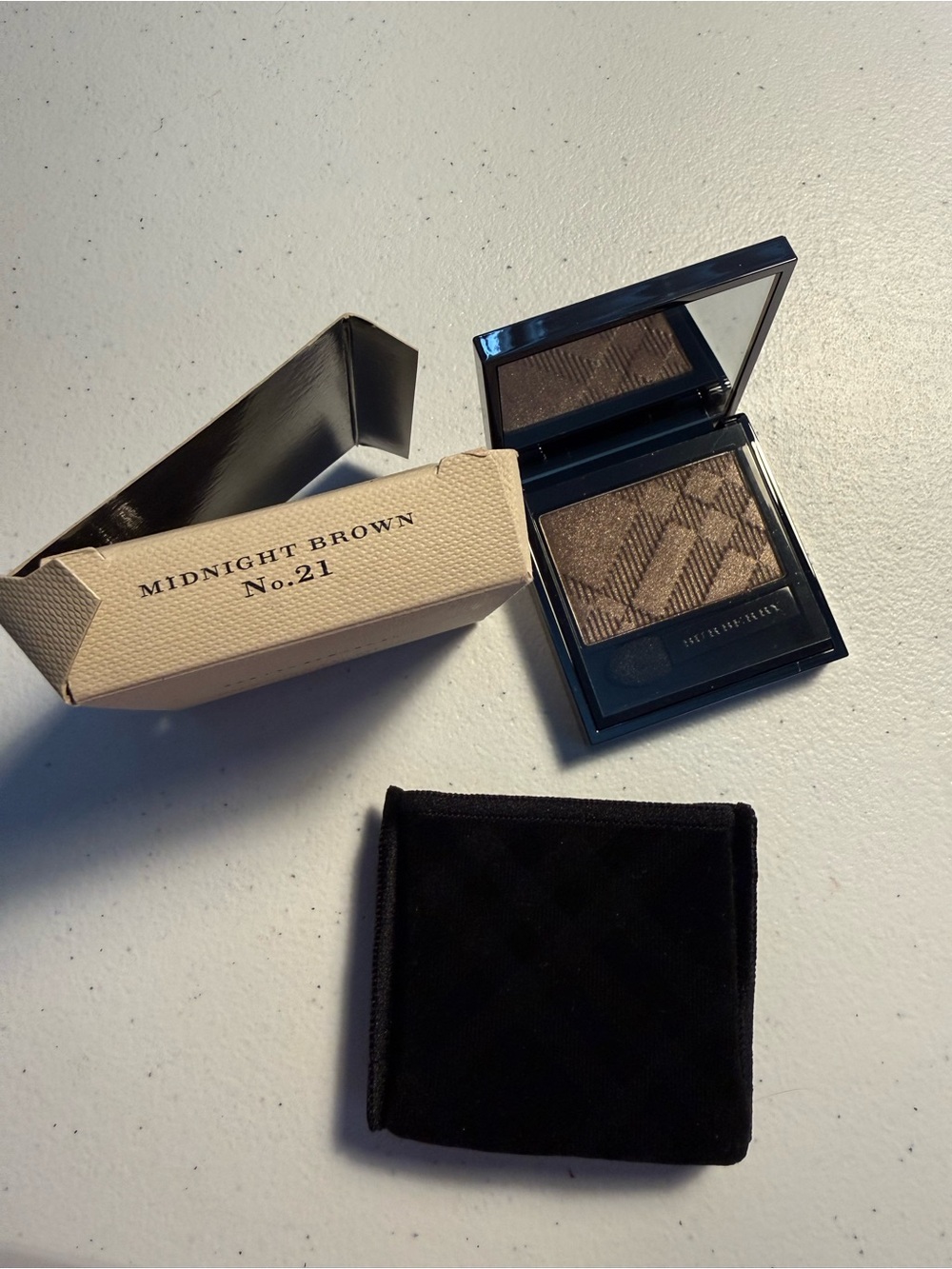 burberry sheer single eye shadow No.21 midnight brown BNIB